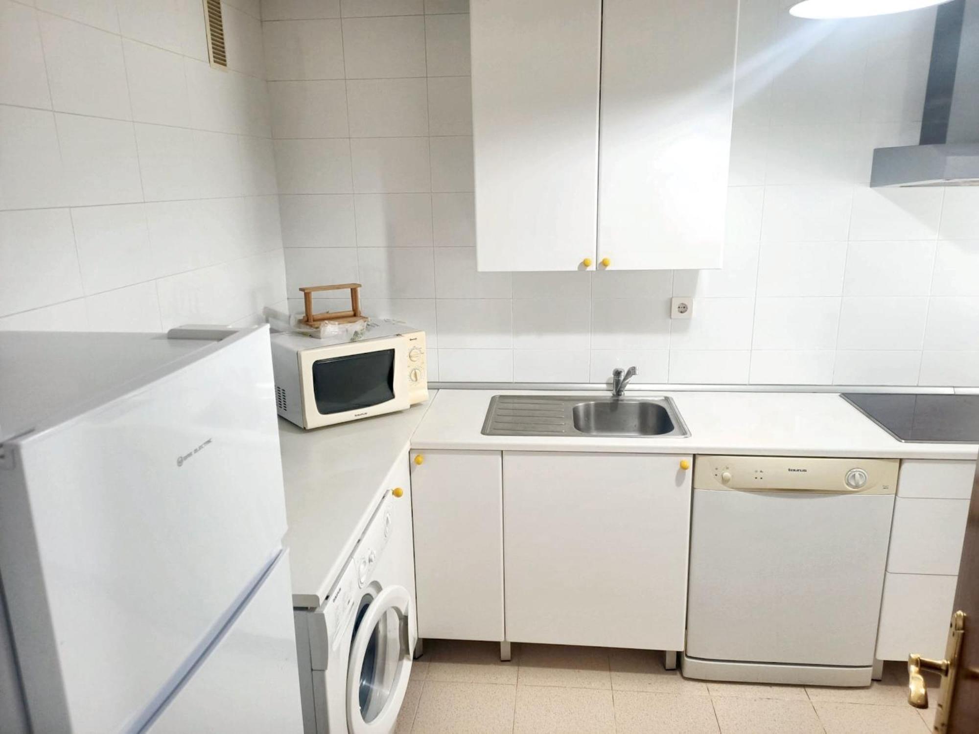 Spacious In Near Beaches 115 M² Apartment *